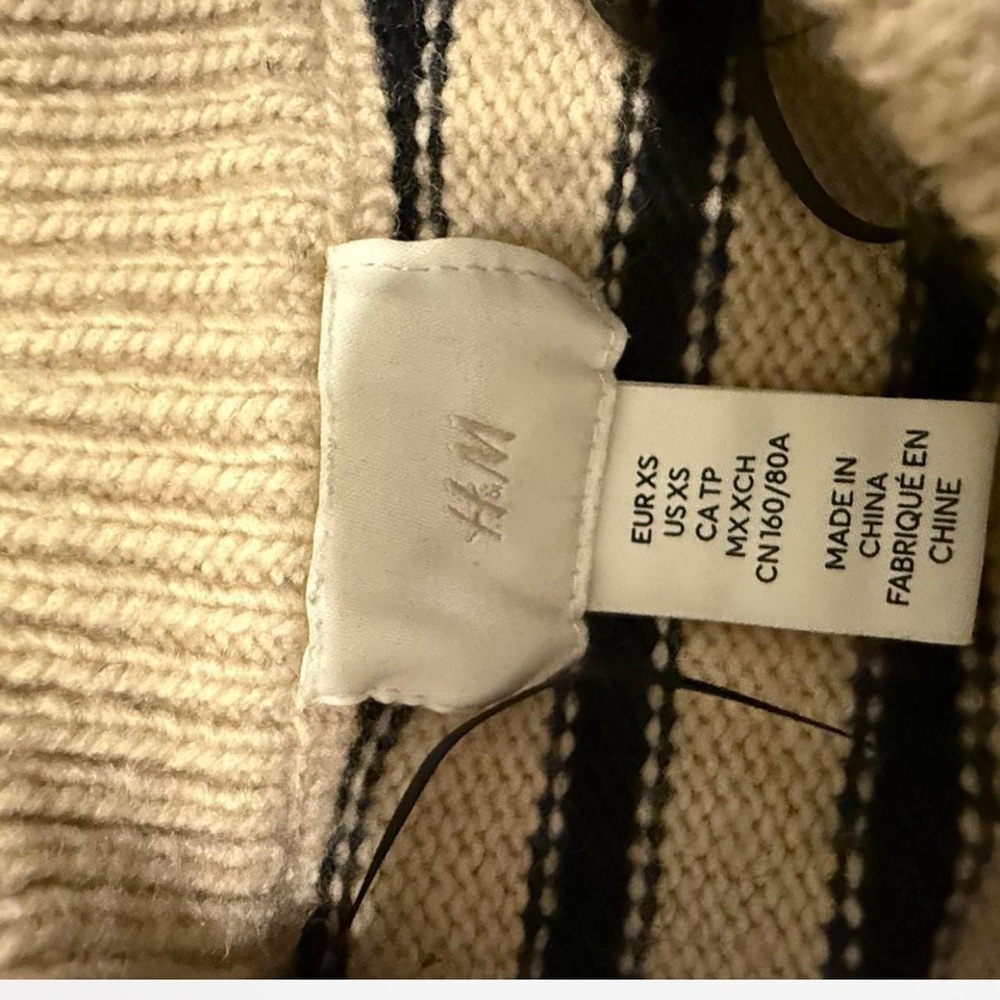 H&M Tan & Black Striped Cropped Knit Sweater – XS - Picture 2 of 2